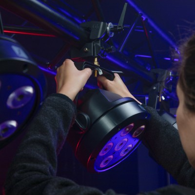 Adam Hall Accessories SCP710BMK2SET1 - Universal Hook Clamp with Clamping Lever MK2 + SS018 Bolt#12