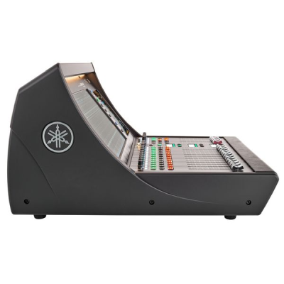 Yamaha DM7 Compact, 72 inputs, 48 MIX, 12 Matrix, 2 Stereo. Dante 144 ch I/O. 16 faders.#2