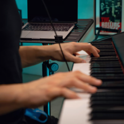 Kort högtalarstativ 35mm, aluminium, svart#10